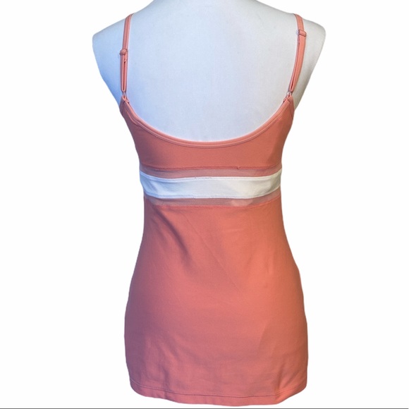 Nike Workout Top. Size Med. - Picture 3 of 8